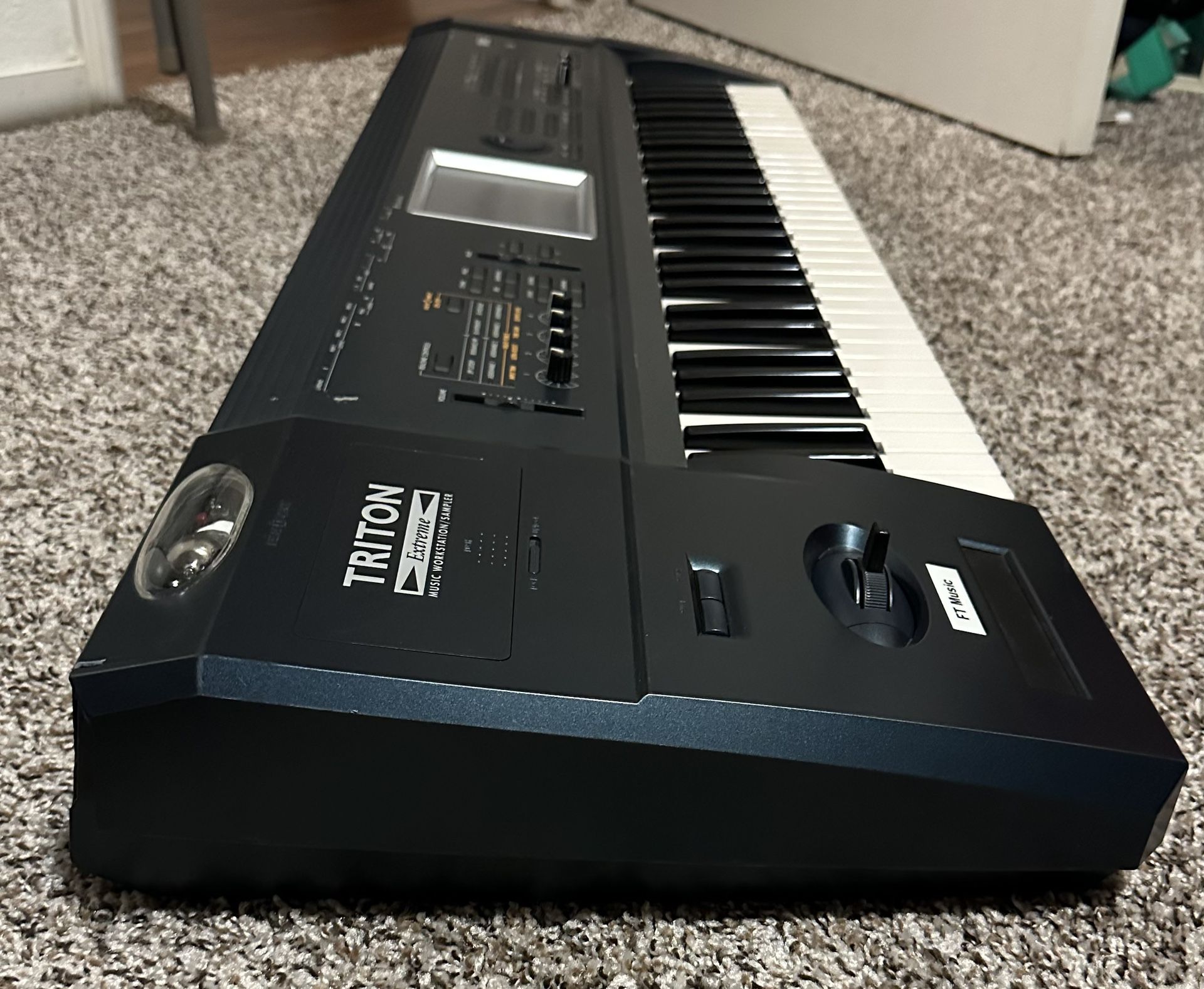 Korg Triton Extreme 61-Key Music Workstation/Keyboard/Synthesizer