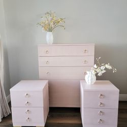 Vintage Showers Brothers 3pc Bedroom Furniture Set Solid Wood Light Pink Faux Linen 