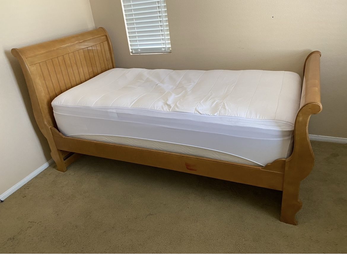 Ethan Allen Wood Twin Bed Frame