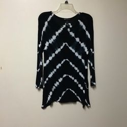 Women’s INC Rayon/spandex long sleeve very soft tunic stretch top… Size small