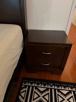 Night stand ￼