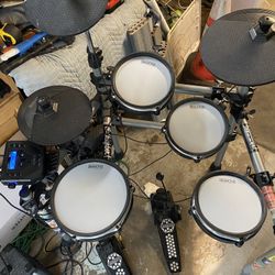 Simons SD550 electronic drum set.