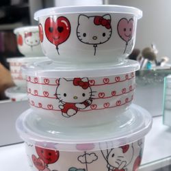 Hello Kitty Tuberware