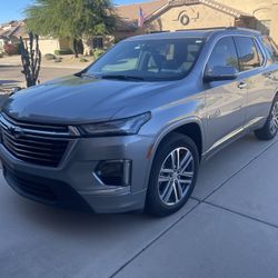 2023 Chevrolet Traverse  High Country