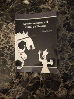 Agentes Secretos Y El Mural De Picasso. Hardly Used