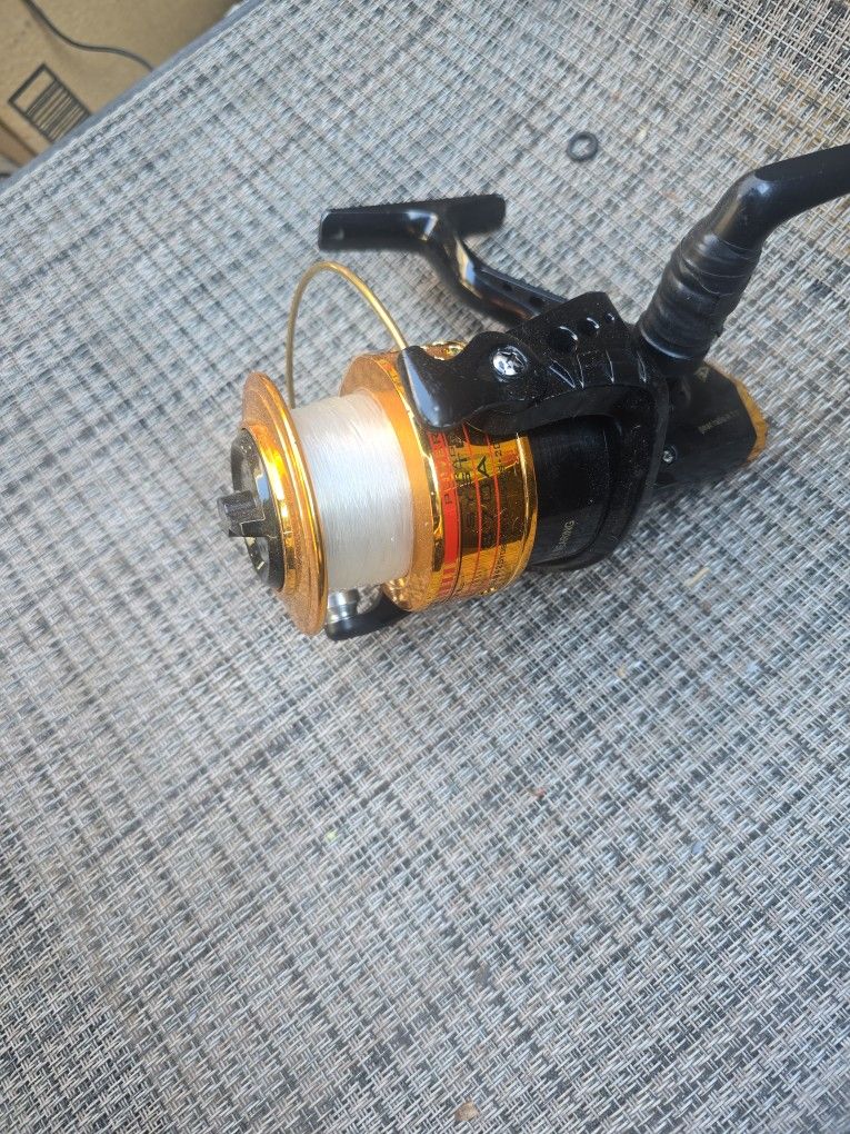 MASTER 870A FISHING REEL