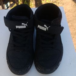 !! Child's Shoes  Puma Size C11