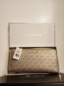 Michael kors wallet