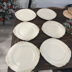 6 Charger Plates. (wood Style) 