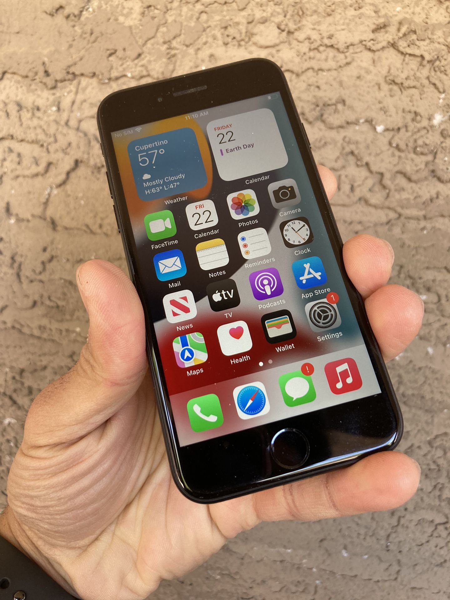 iPhone 7. Like New And Unlocked! No Tax