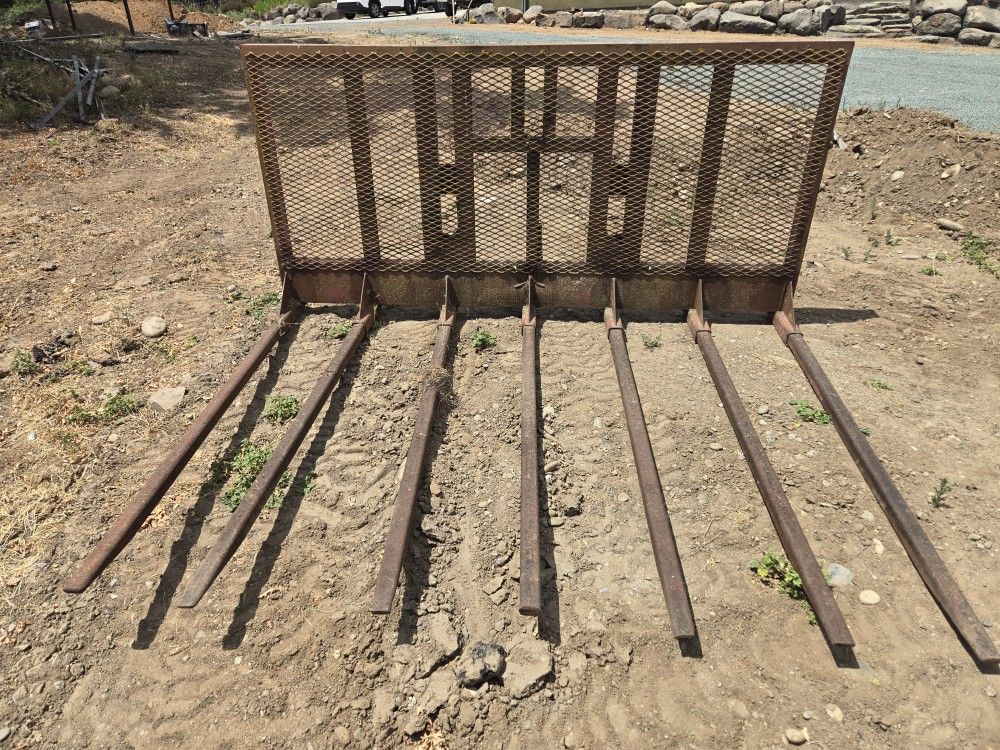 7 1/2' Wide Tractor Brush Rake 