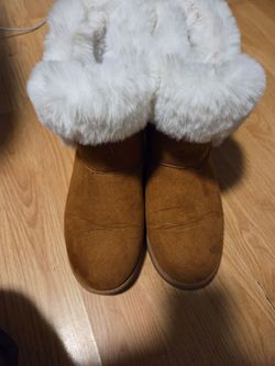 Juicy couture winter boots