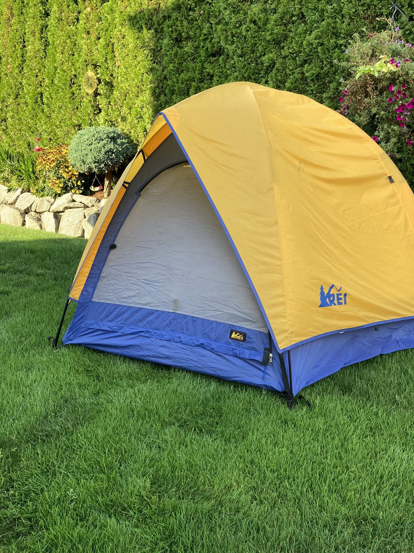 Rei Trail Dome Tent. Vintage 