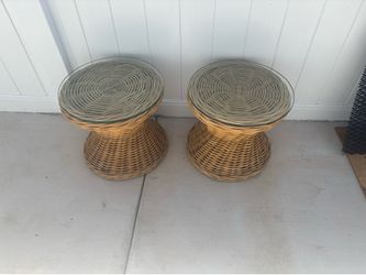 2 round little table