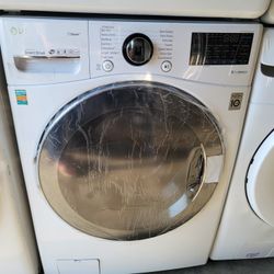 New LG Front Load Washer With Steam/ TrueBalance / TurboWash