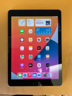 iPad 5th Gen, 32 GB with WiFi