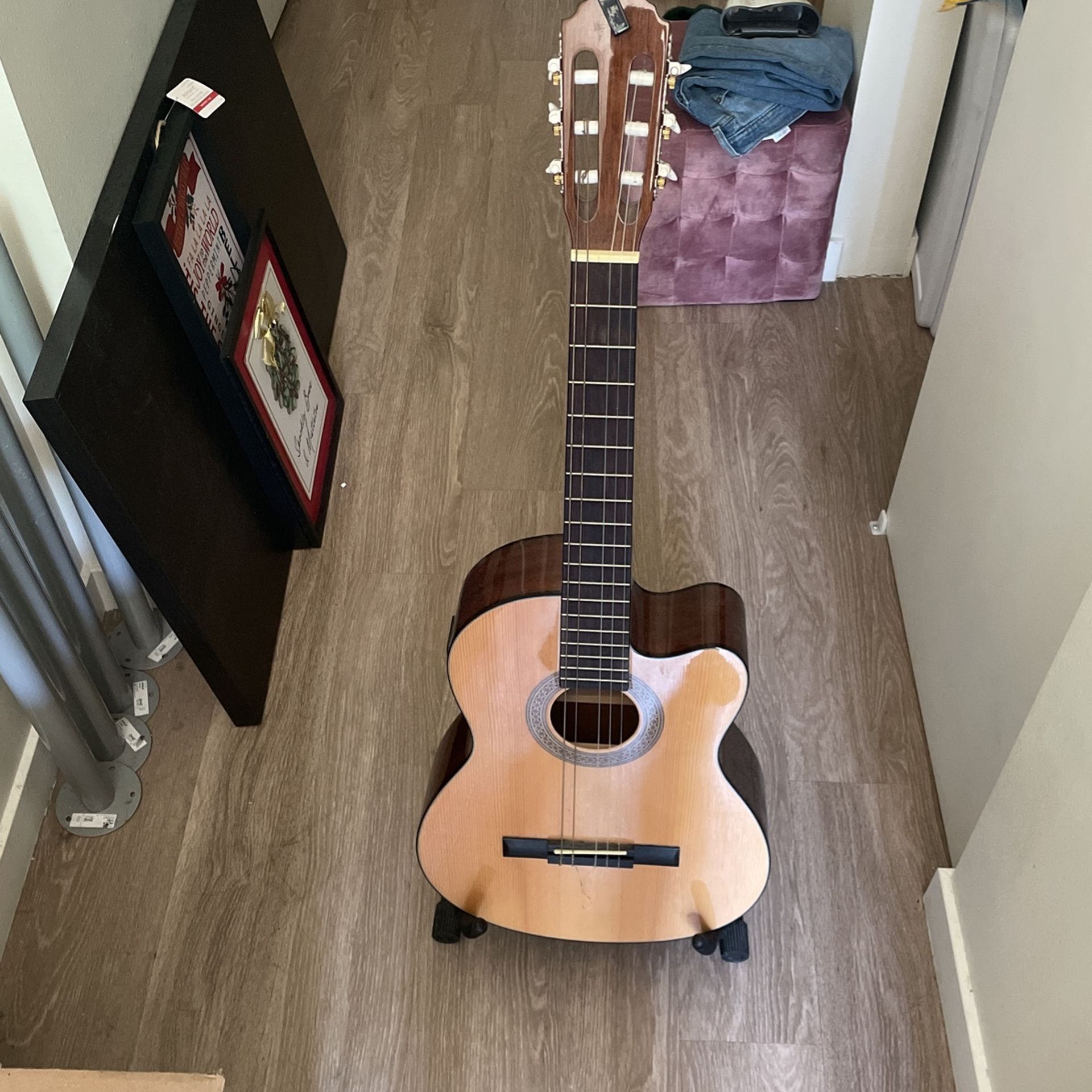 Lucero 100CE/N Model - Acoustic Electric Guitar- One string need replace