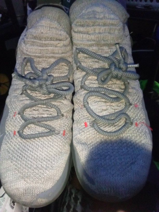 KD Nikes Size 12 Men's