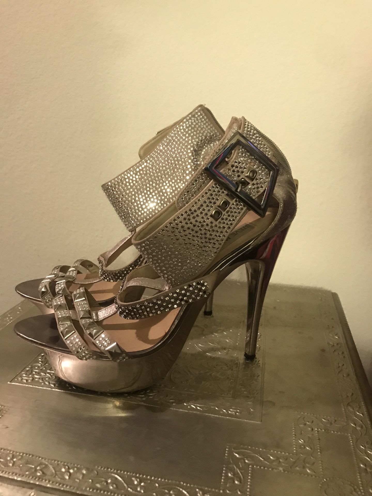 Steve Madden Gold Sparkly Rhinestone Ankle Cuff Stillettos - Size 10
