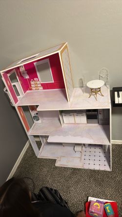 Rainbow high Barbie doll house
