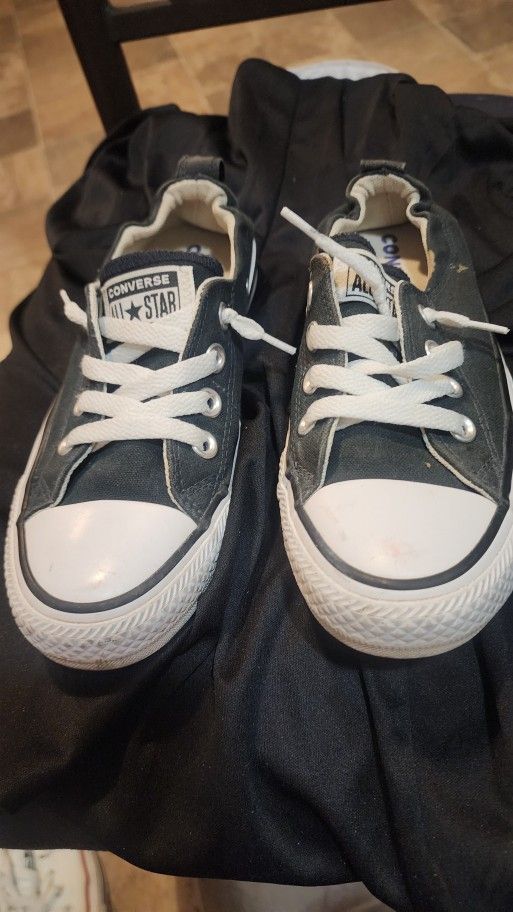 Women Converse All Stars Dark Blue Size 6 Excellent Condition