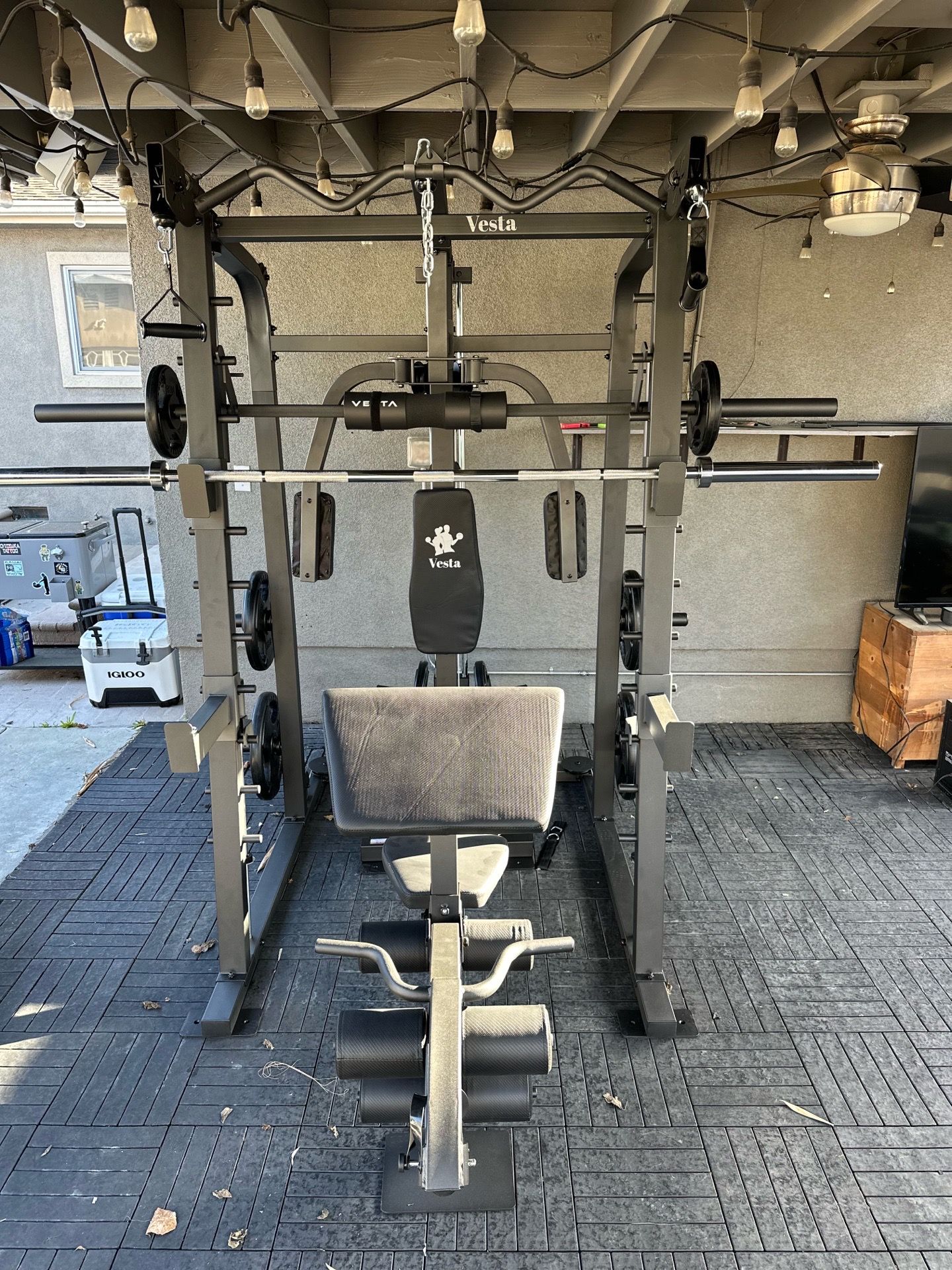 Vesta Fitness Smith Machine 2001 w/Bench Attachment | 230lb Bumpers Weights | 7ft Olympic Bar | Fitness | Gym Equipment | FREE DELIVERY & INSTALL🚚