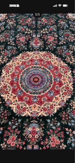 Beautiful, handmade 14 x 10 Persian area Rug