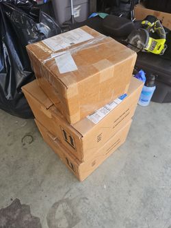 Plexi dip paint two boxes for free in addition to some white automotive paint