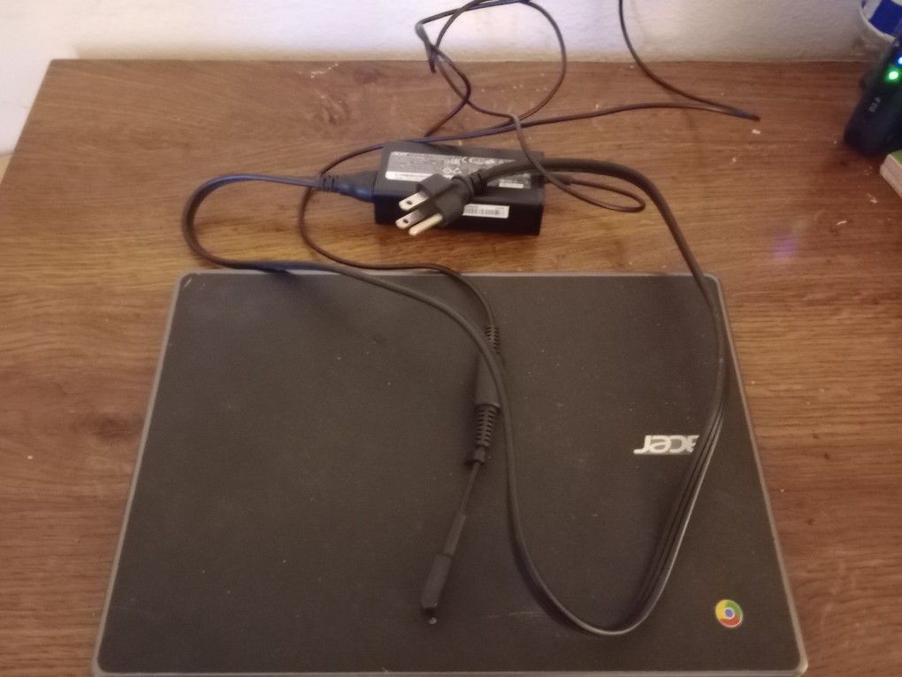 Small work/school computer w/ charger