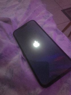 Selling IPhone 14 plus black 128gb unlocked
