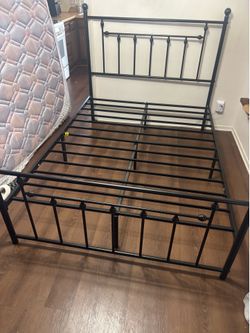 Full bed frame