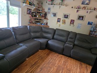 Sectional couch