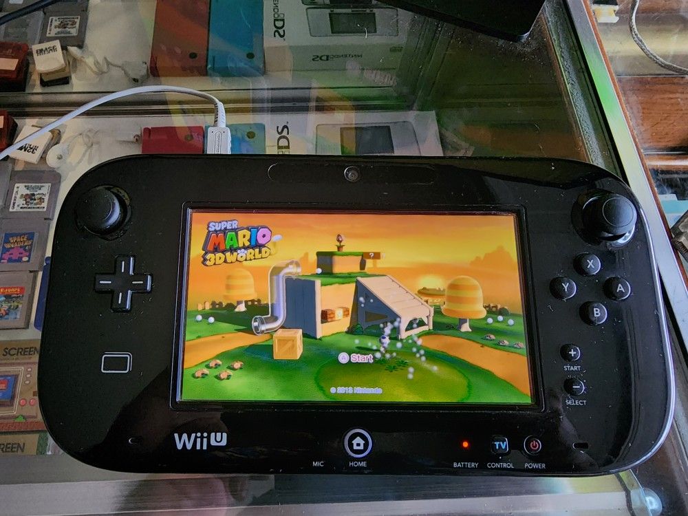 Nintendo Wii U With Game