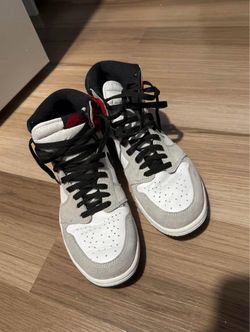 Air Jordan 1 Retro High OG Smoke Grey
