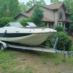 2014 Bayliner 215