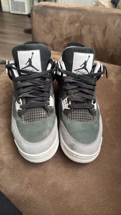 Air Jordan 4 Retro Sneakers