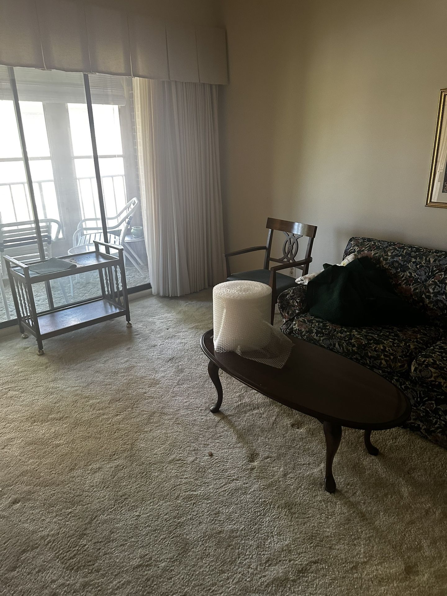 All furniture for 100