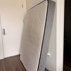Full Size Mattress 