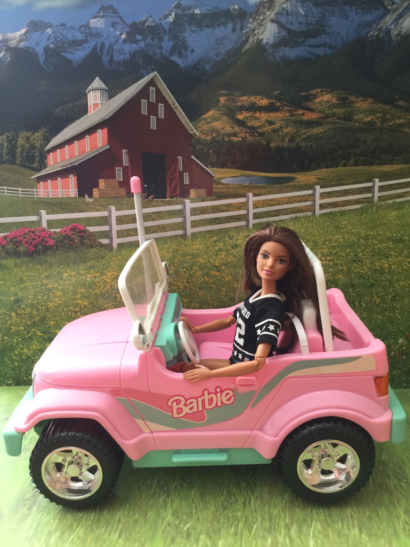 1998 remote control Barbie pink Jeep & made to move a Barbie