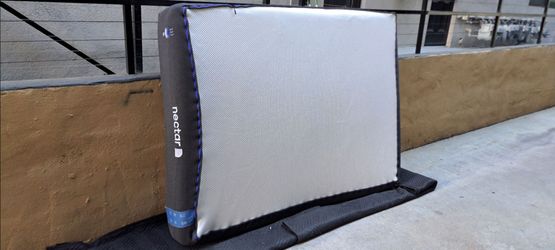 Nectar Classic Queen -Size 12 inch Cooling  Memory Foam Mattress.
