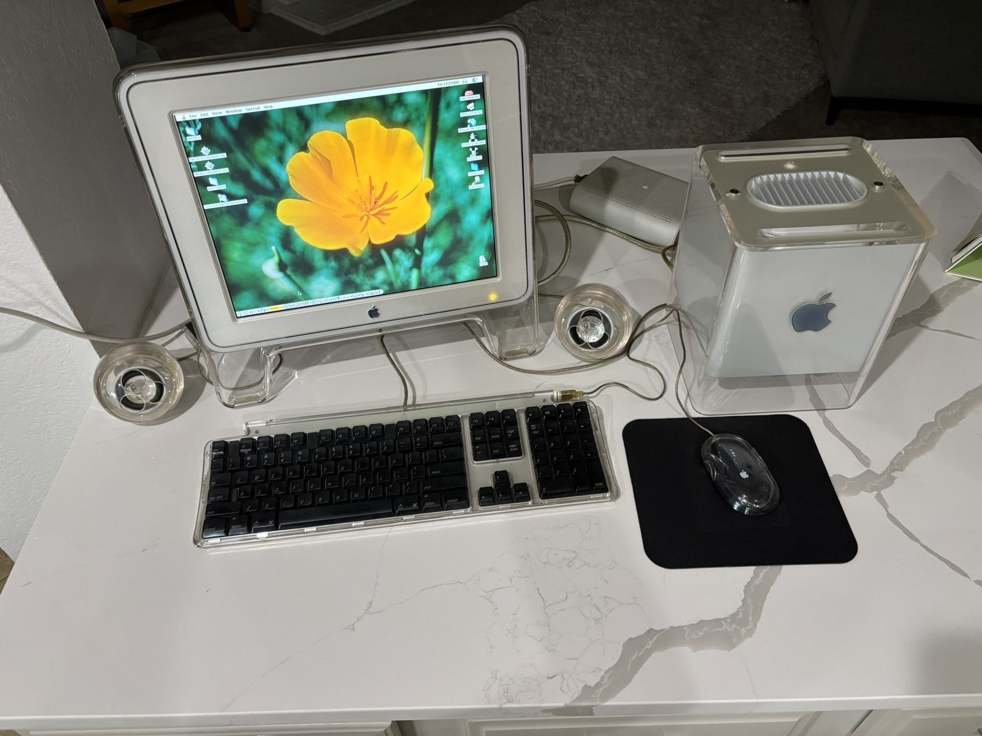 Apple G4 Cube Desktop Computer Vintage Collectible