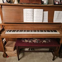 1901 Thompson Piano