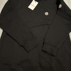 Moncler Sweater And Gucci Hat 