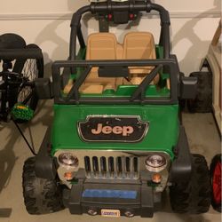 Make An Offer Power Wheels Felix These Things Are Like $400 Brand New And The Kids Grow Out Of Them Fast ! Not Need To Spend 400 Make Me An Offer !!!
