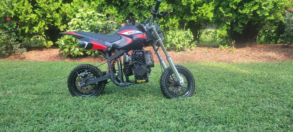 Mini 40 For Sale Asking $300