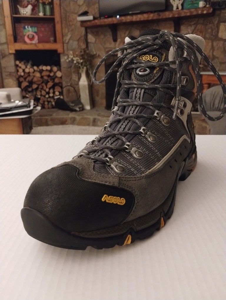 (Size 11.5) Men's, Like New, ASOLO Flame GTX Gray Hiking Boots, no box.
