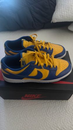 Nike dunk low UCLA size 11.5