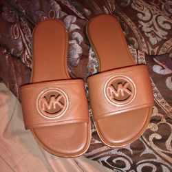 Michael Kors Brown Sandals Size 7