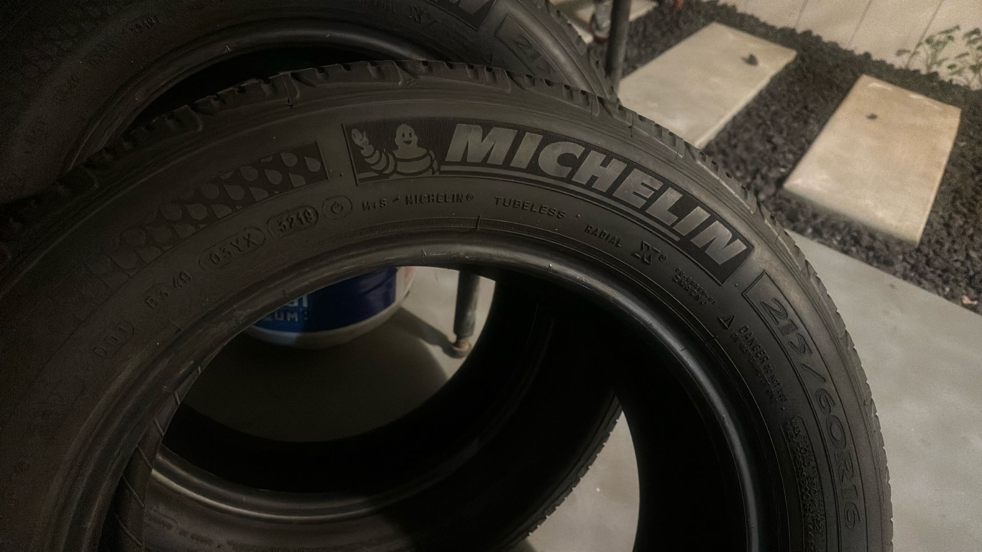 Tires Michelin 215/60R16