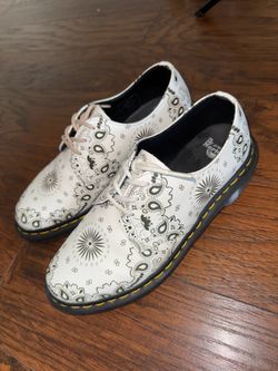 Dr. martens 1461 oxfords size 7 white bandana print shoes lace up